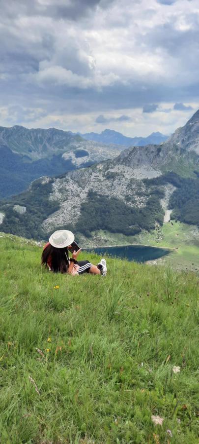Katun Mokra Accommodation & Horseback Riding 波德戈里察 外观 照片