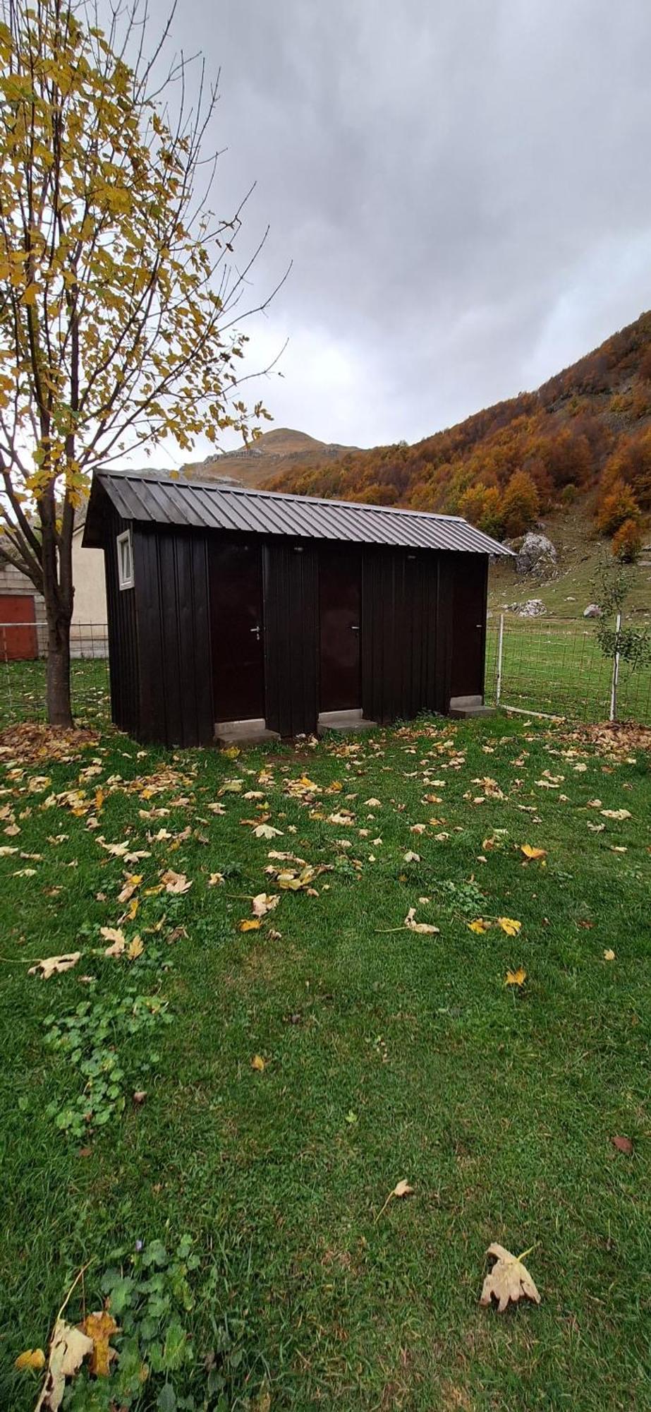 Katun Mokra Accommodation & Horseback Riding 波德戈里察 外观 照片